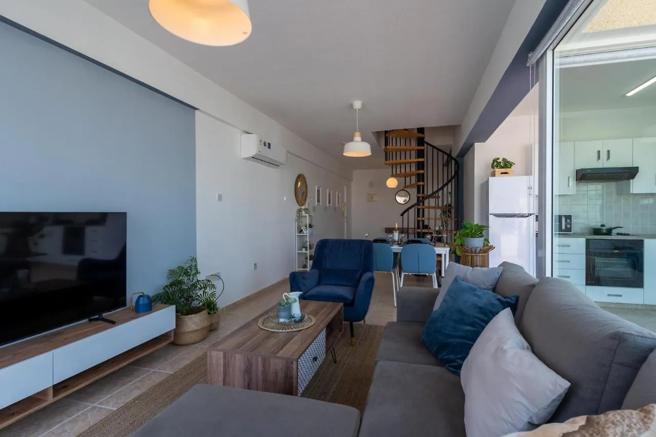 Chloris 3- Bedroom Apartment W/Pool In ラルナカ 0*,  キプロス