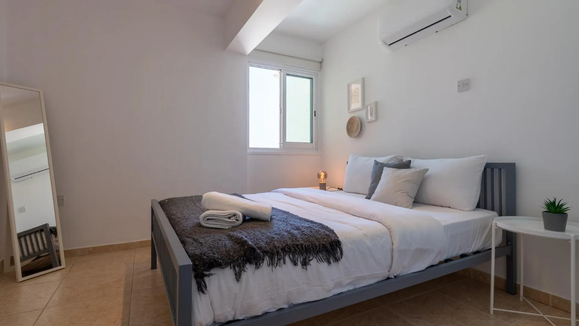 Chloris 3- Bedroom Apartment W/Pool In ラルナカ 0*,