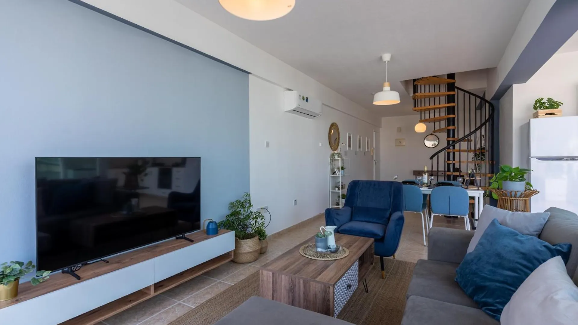 Chloris 3- Bedroom Apartment W/Pool In ラルナカ キプロス